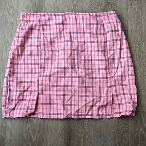 women’s pink plaid skirt